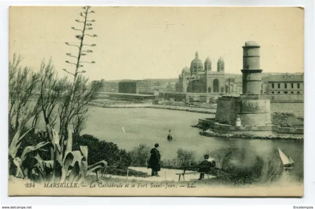 CPA-Carte postale- France Marseille - La Cathédrale et le Fort Saint Jean