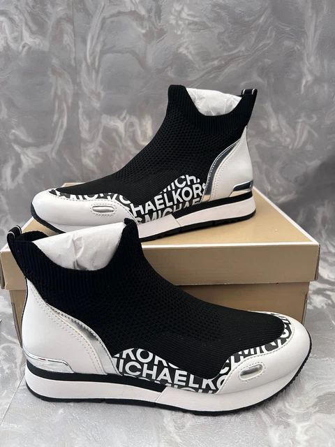 Vicky logo tape sales knit ankle boot
