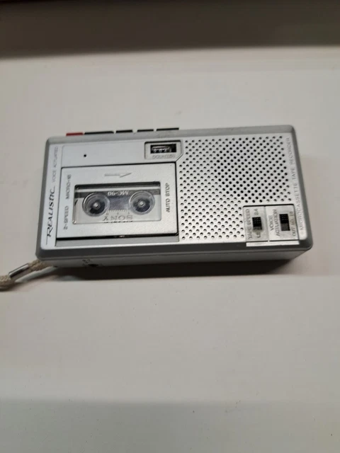 Realistic Micro-18 Voice Actuated Micro Cassette Recorder Tape 14-1042 Vintage