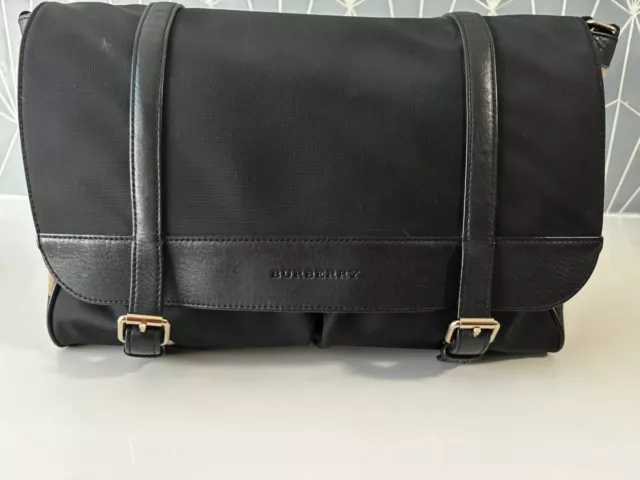 Burberry Designer Diaper Bag w/ Changing Mat !GREAT CONDITION! - Clean Smell!