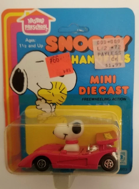 VINTAGE SNOOPY MINI Diecast Race Car Handfuls 1965 RARE sealed