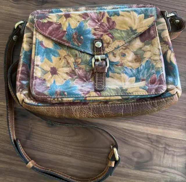 Patricia nash avellino store smooth leather crossbody