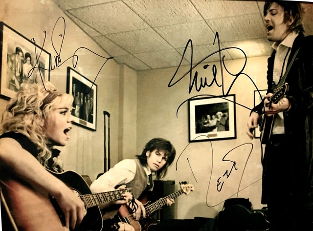 The Band Perry Early Jamming Session Framed 10" x 8" Picture W/ All 3 Autographs
