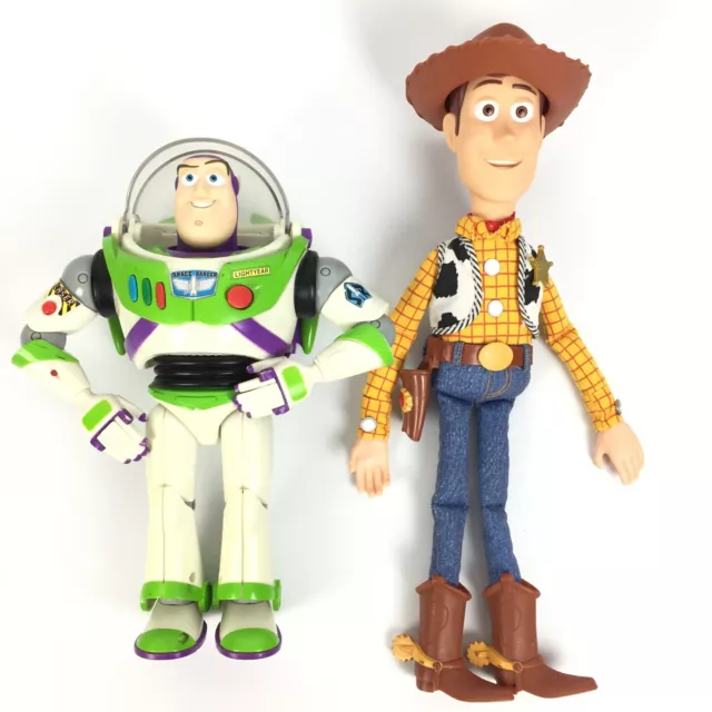 Buzz L'éclair Parlant Français 30 cm Figurine Toy Story Parle Edition  Classique