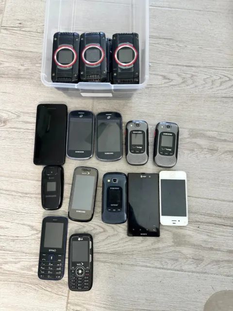 Lot of 27 phones, some turn on, some don't, some batts,  brands &n models below