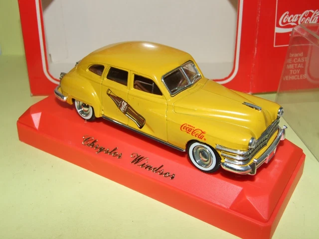 Miniature Chrysler Windsor Cabriolet 1947 – Kager 1/43 – Bleu – Occasion (Défaut Peinture)