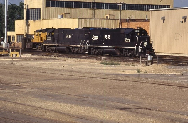 IC ILLINOIS CENTRAL Railroad Train Locomotive 9636 CREVE COEUR IL Photo Slide