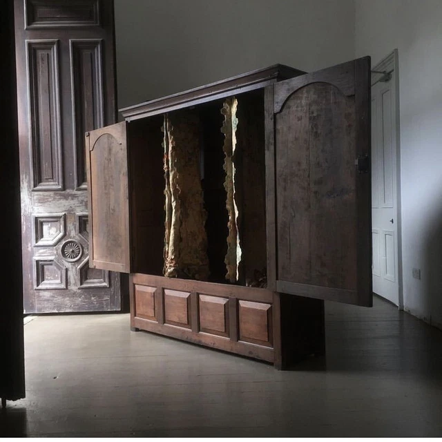 18th century oak press 3