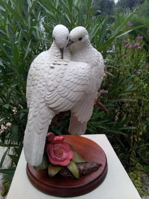 Colombes Pigeons Blancs  Doves Sculpture Collection Wildtrack Fait Main Ecosse 2