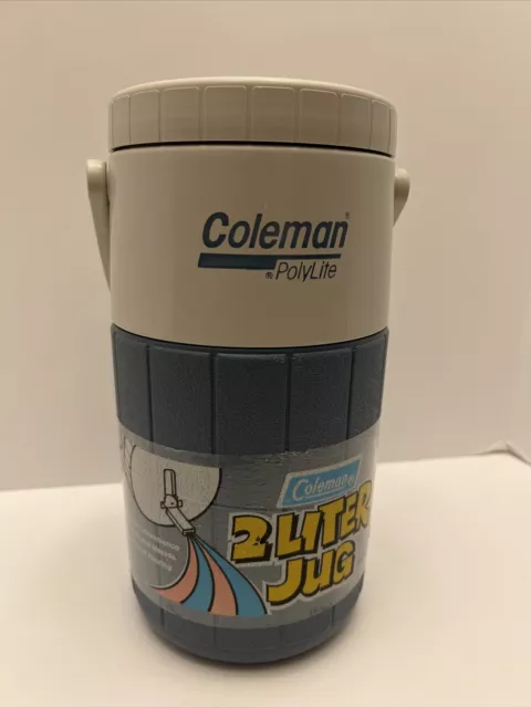 Vintage Coleman Polylite Blue 5590 1/2 Gallon Water Jug Cooler Thermos