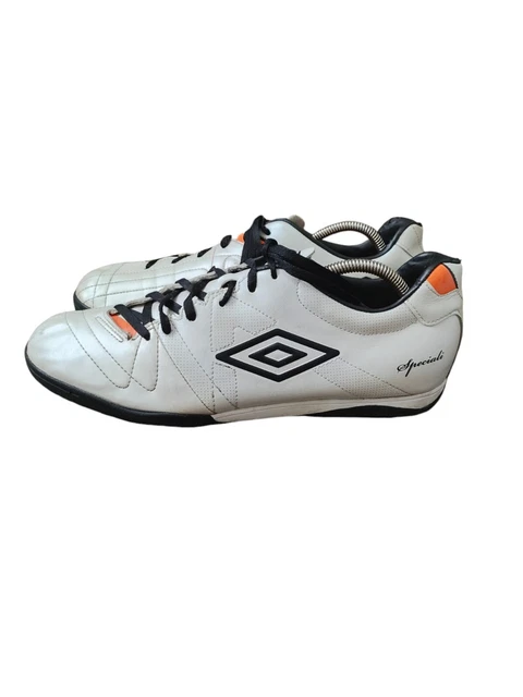 Umbro speciali astro turf trainers mens hotsell