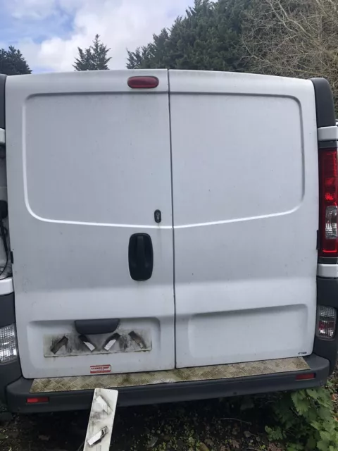 white rear doors vauxhall vivaro renault trafic traffic  van pair back