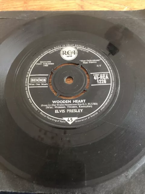 7” Vinyl Record “Elvis Presley” wooden Heart/tonight Is So Right For Love