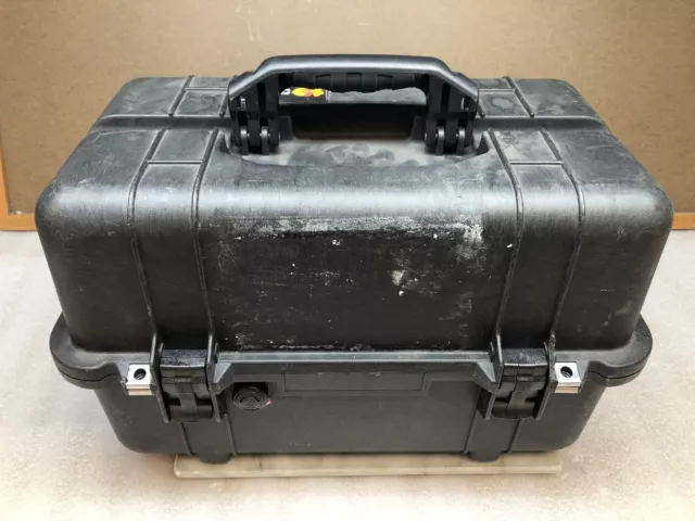 Pelican 1460 Black Air Sealing Travel Hard Case with Pick n Pluck Foam insert