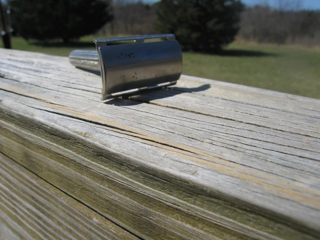 Nice 1938-1945 Gillette Fat Handle Silver Tone Tech DE Safety Razor