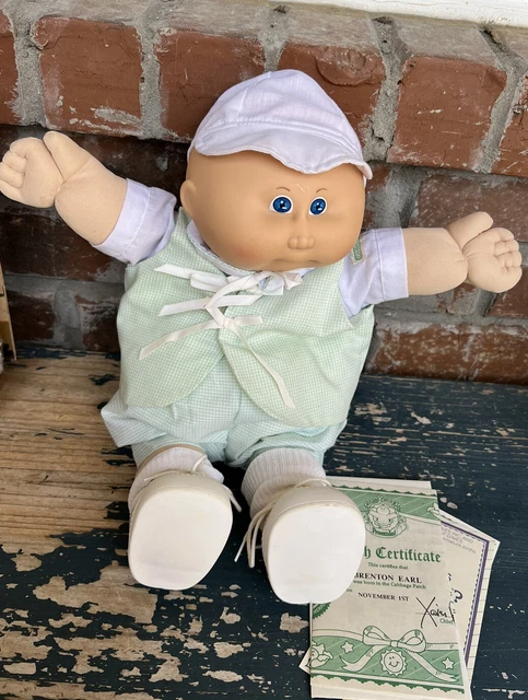 1982 Cabbage Patch kid Doll Blue Eyes Preemie baby boy green outfit vest hat