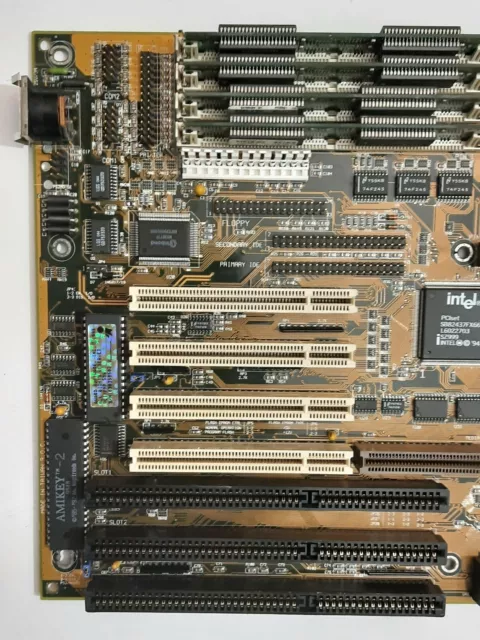 ASUS P/I-P55TP4N socket 7 ISA + Intel Pentium 100 MHz + 32 MB EDO-RAM 2