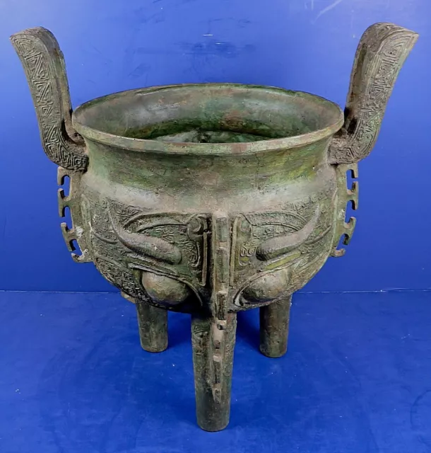 Ancient Chinese Zhou Dynasty Style Ritual Bronze Tripod Cauldron, Ding