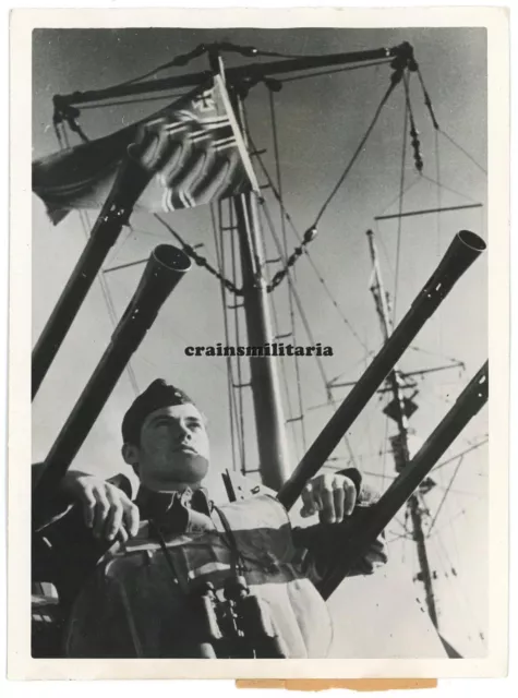 Orig. PRESSE Foto Vierling Flak Geschütz einer Vorpostenboot VP-Boot Schiff 1943