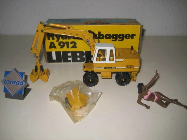 Miniature Liebherr A 921 Série B – Excavatrice Conrad 1/50 – Avec Boîte – Occasion