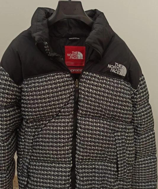The North Face Nuptse studded x supreme 700 UOMO 2