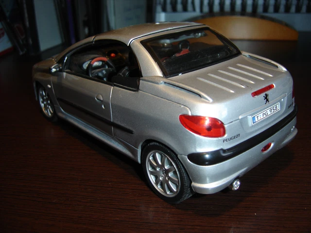 PEUGEOT 206 CC 1/18 Solido EUR 20,00 - FR