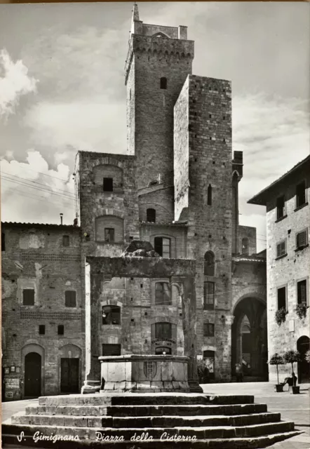 Cartolina San Gimignano Siena Piazza della Cisterna viaggiata