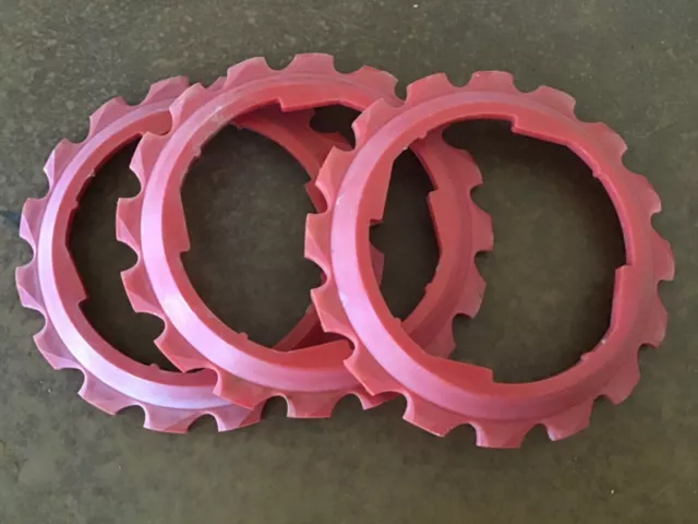 3 Lustran B0 Red Plastic Planter Seed Plates