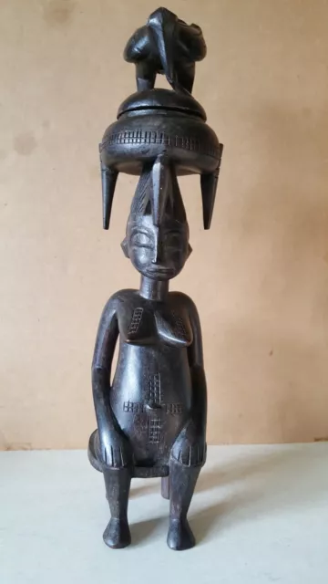 Figura de mujer sentada arte tribal africano tallada muy inusual Baule grande - excelente
