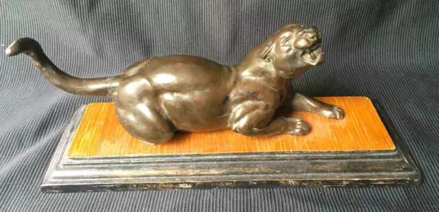 Beau bronze ancien "Panthère feulant" XIX° siècle sur socle bois