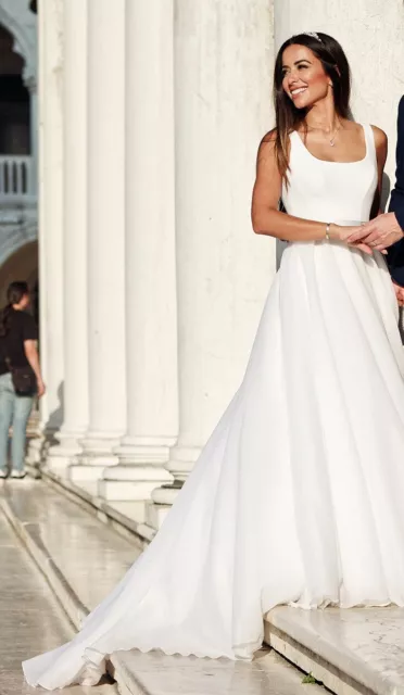 Suzanne Neville Abito da sposa, avorio, condizioni eccellenti. Gonna in organza vegana.