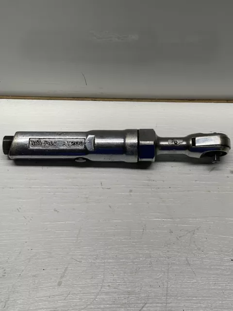 Vintage Blue-Point AT200 1/4 Drive Air Ratchet Stamped Japan 3