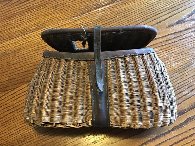 Grand Panier De Pêche Ancien En Osier Et Cuir - Créole Vintage
