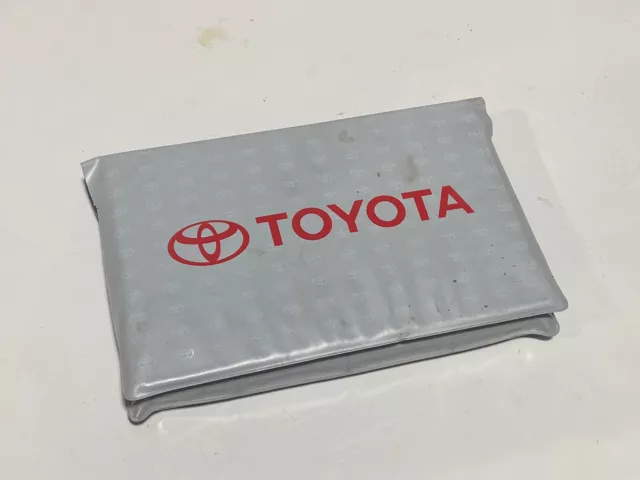 2005 Toyota Prius Owners Manual