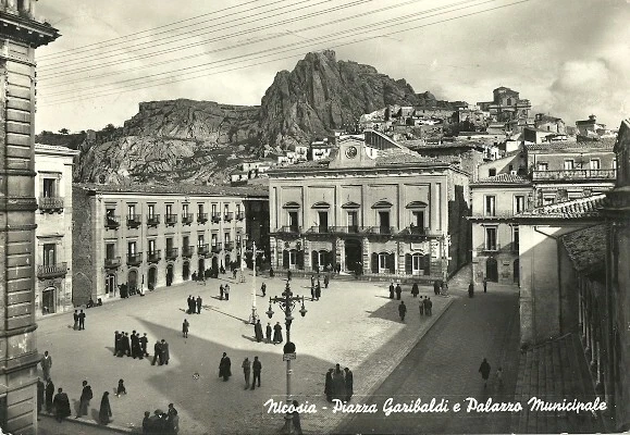 Nicosia(Enna)-Piazza Garibaldi-1953