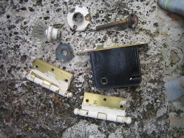 Vintage door hardware Yale solid brass salvage  Antique Qty 7 pieces