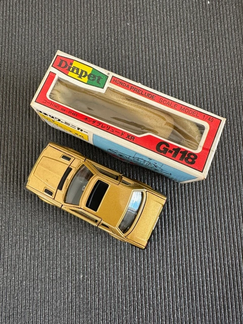 Voitures, camions et fourgons miniatures Honda Prelude