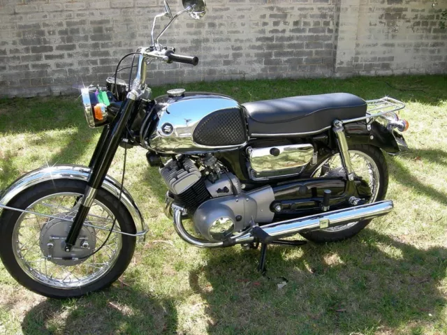 Suzuki T10 motorcycle Suzuki T10 motorcycle