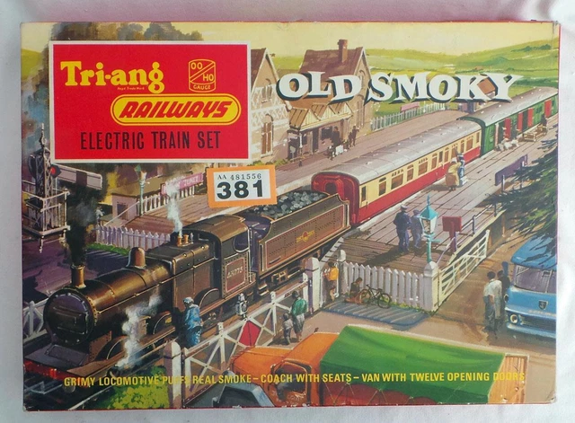 381 TRI ANG RAILWAYS Old Smoky train set excellent condition