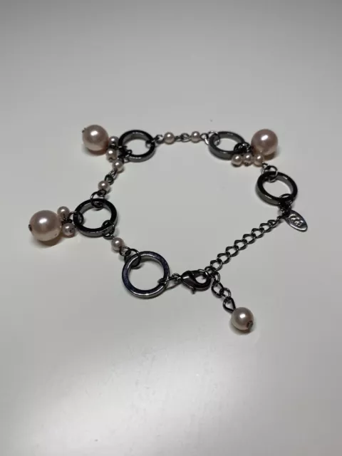 Bracelet Ancien Vintage A Breloques Perles Argenté Signe CCB C124