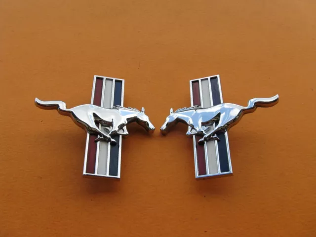 99 00 01 02 03 04 Ford Mustang Left Right Side Fender Emblem Logo Badge A33805
