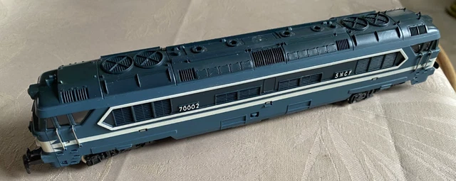 Jouef locomotive diesel 853.E avec boite