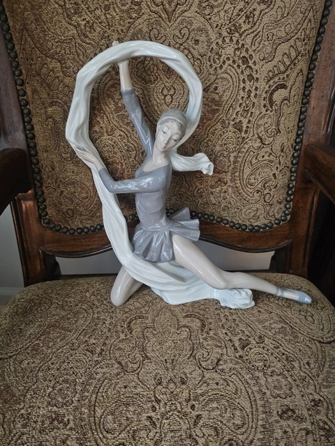 Lladro Ballerina Nao “Dancer  With Veil” Daisa Made In Spain