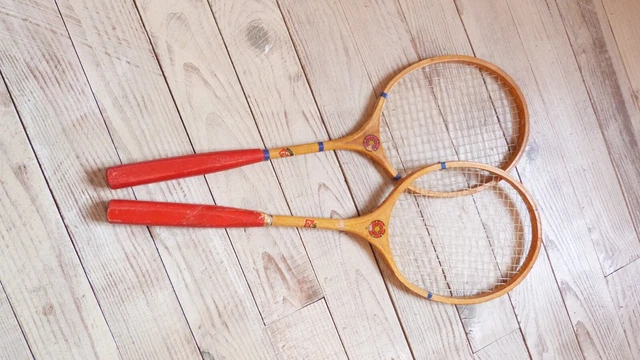 Raquette de tennis en bois Dunlop Maxply John McEnroe vintage 1983 avec couvre-chef | Verre Érable Hickory Hêtre Frêne | Fabriqué en Angleterre - France