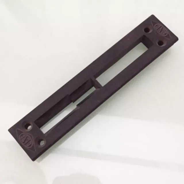 CONTROPIASTRA IN NYLON PER SERRATURE PORTE PORTONI CISA 06277-96 141x29mm 1 PZ