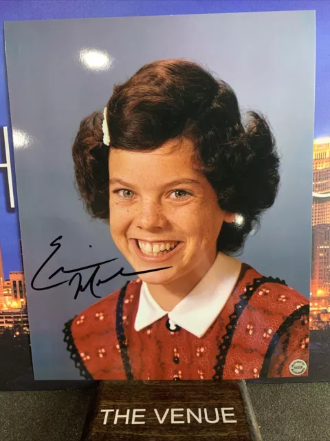 Erin Moran (HAPPY DAYS Actress) Signed Autographed 8x10 photo - AUTO with COA Erin Moran (HAPPY DAYS Actress) Signed Autographed 8x10 photo - AUTO with COA