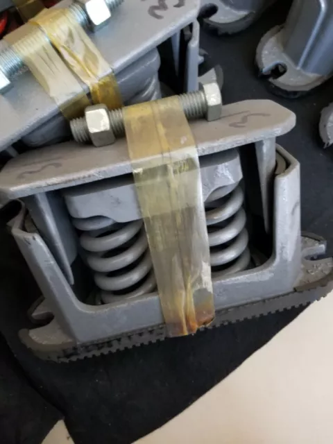 Vibration Isolators CE-2-31 max 2200 lbs