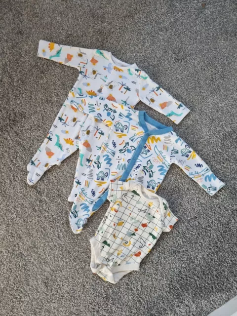 Baby Boys Babygrow Vest Bundle 0-3 Months Dinosaurs Colourful sleepsuits c