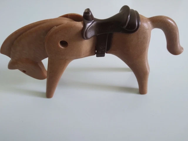 Cheval Barbies, années 1980 avec selle et licole (Gebraucht) in Veyrier