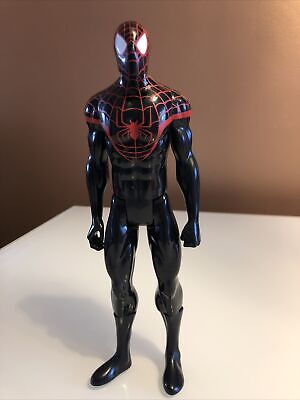 Marvel Ultimate Spider-Man 11" Noir & Costume Rouge Hasbro, 2014 excellent état